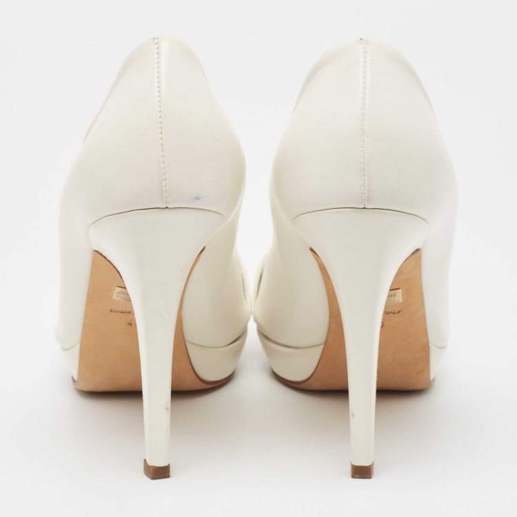Pre Owned Versace Cream Leather Medusa Peep Toe Pumps Size 40