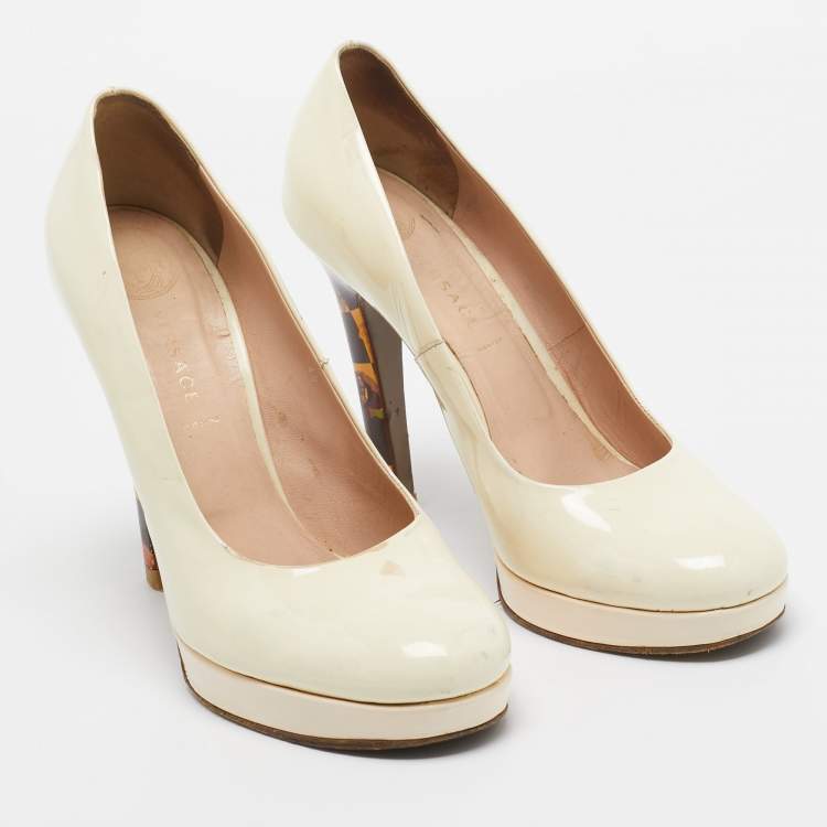 Pre Owned Versace Cream Patent Leather Floral Heel Platform Pumps Size 40