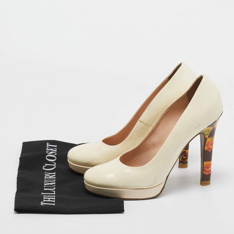 Pre Owned Versace Cream Patent Leather Floral Heel Platform Pumps Size 40