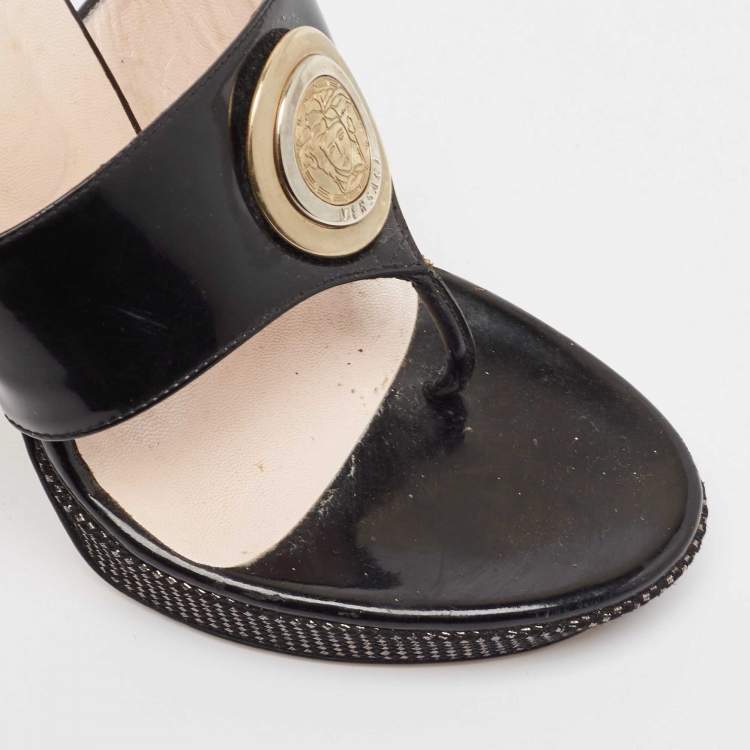 مملوكة مسبقًا Versace Black Patent Leather Medusa Slingback Sandals Size 38