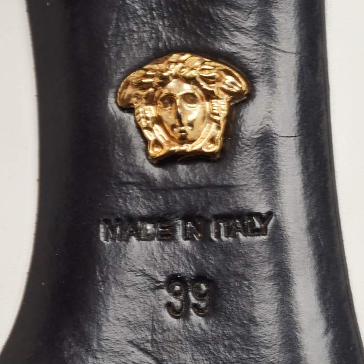 Pre Owned Versace White Leather Medusa Pumps Size 39