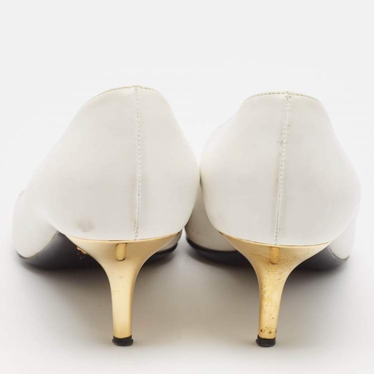 Pre Owned Versace White Leather Medusa Pumps Size 39