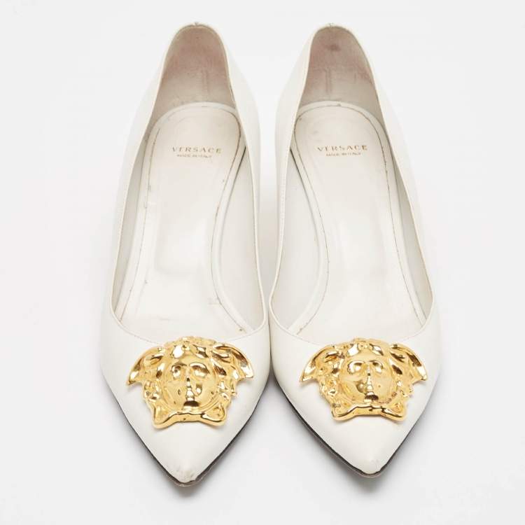 Pre Owned Versace White Leather Medusa Pumps Size 39