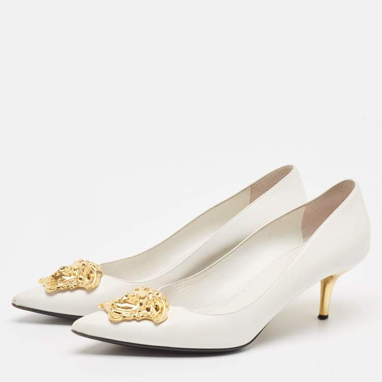 Pre Owned Versace White Leather Medusa Pumps Size 39