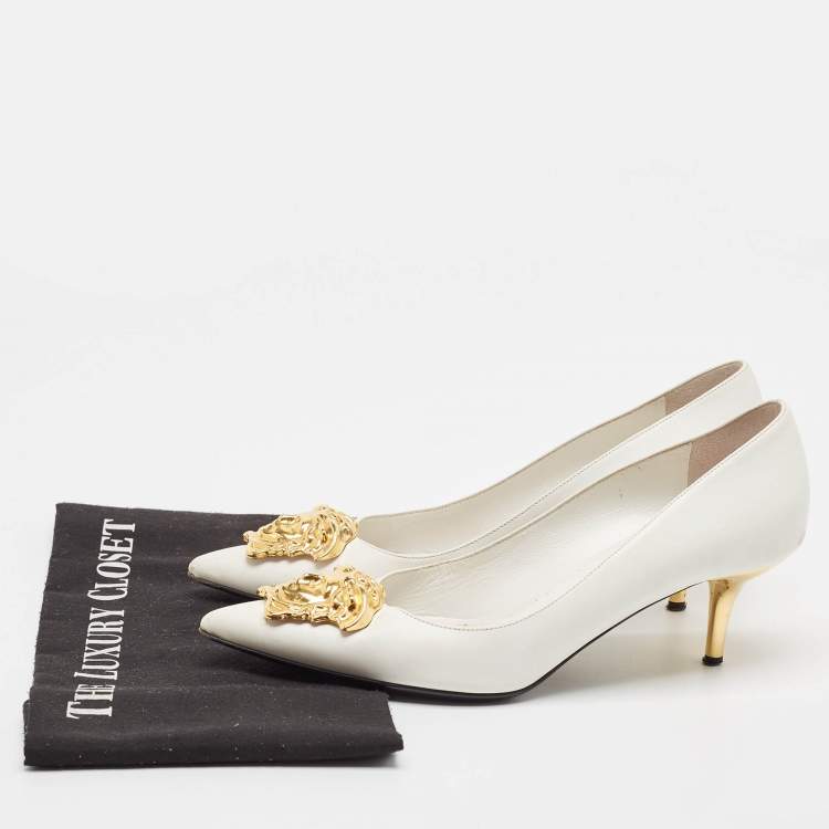 Pre Owned Versace White Leather Medusa Pumps Size 39