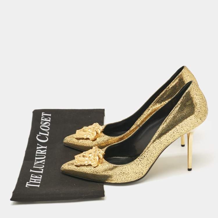 Pre Owned Versace Gold Textured Suede Medusa Pumps Size 40