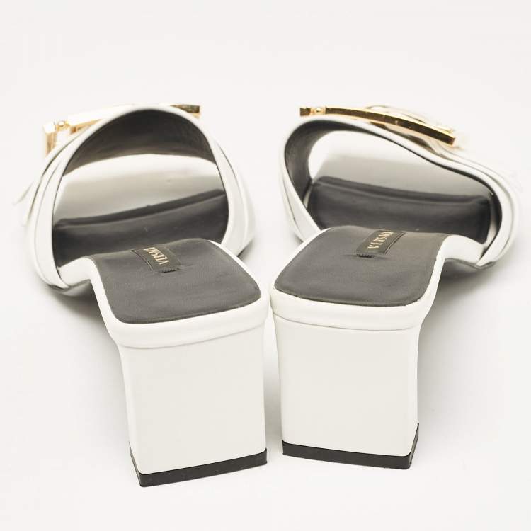 Pre Owned Versace White Leather Buckle Slide Sandals Size 36