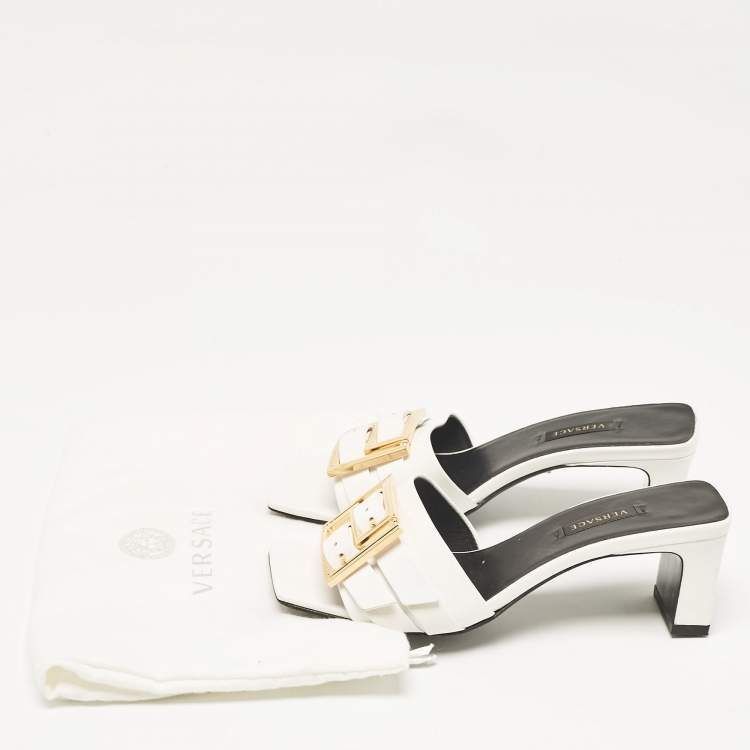 Pre Owned Versace White Leather Buckle Slide Sandals Size 36