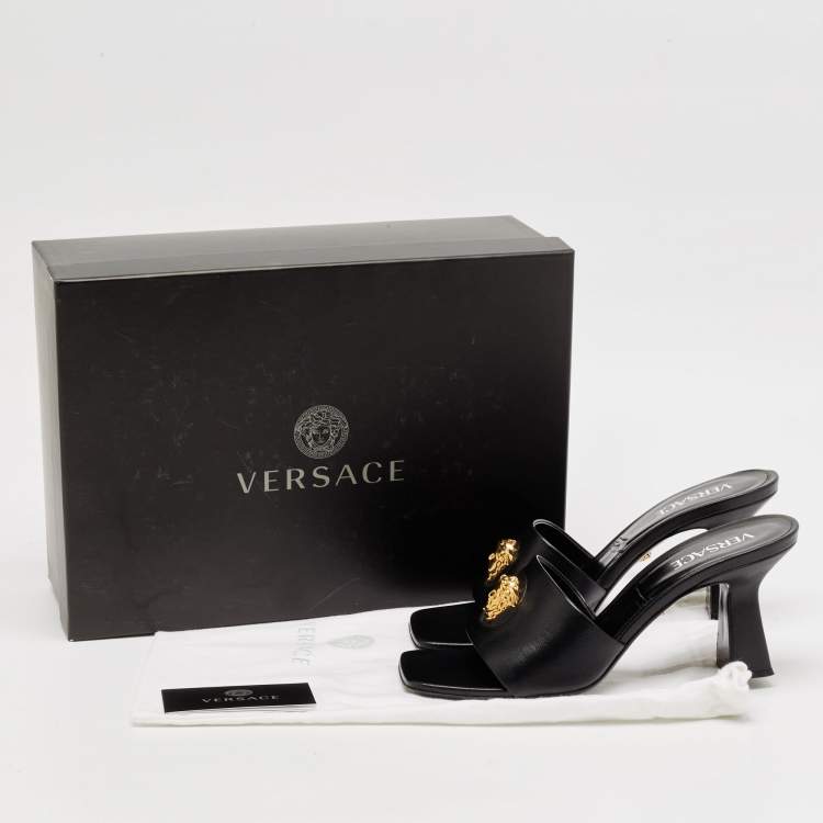 Pre Owned Versace Black Leather La Medusa Slide Sandals Size 39