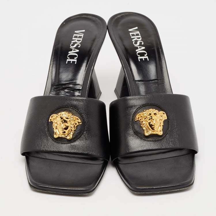 Pre Owned Versace Black Leather La Medusa Slide Sandals Size 39