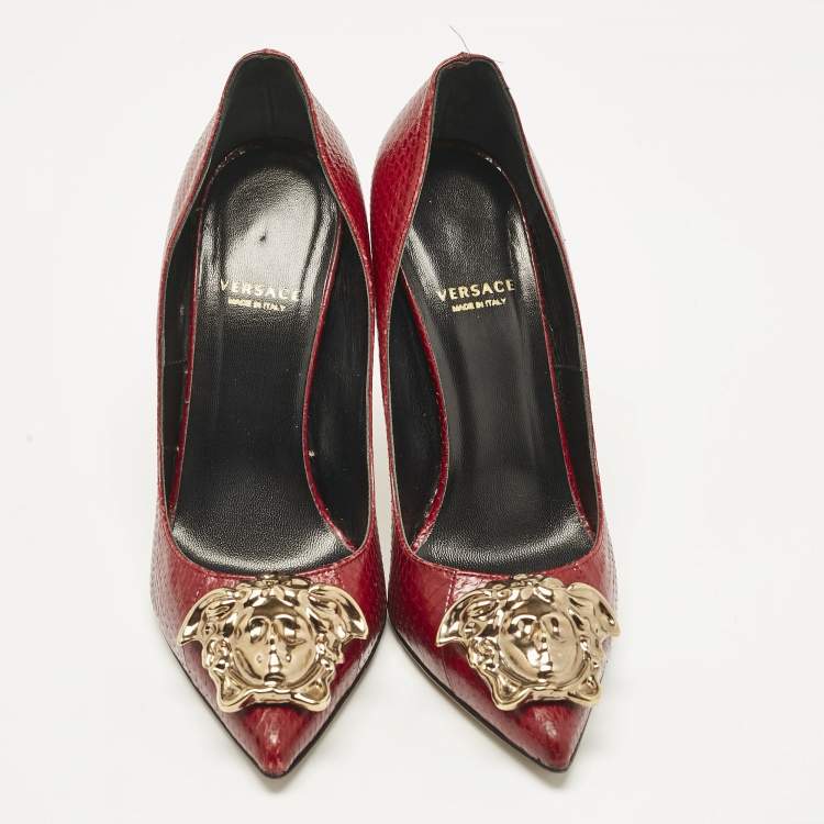 Pre Owned Versace Red Snakeskin Leather Medusa Pointed Toe Pumps Size 35.5