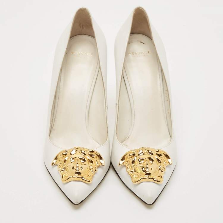 Pre Owned Versace White Leather Medusa Pointed Toe Pumps Size 36.5