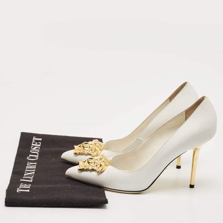 Pre Owned Versace White Leather Medusa Pointed Toe Pumps Size 36.5