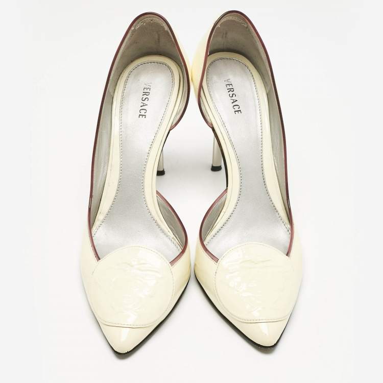 Pre Owned Versace Cream Patent Leather Medusa Pointed Toe D'orsay Pumps Size 36
