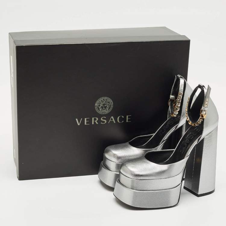 Pre Owned Versace Metallic Grey Fabric Medusa Aevitas Double Platform Pumps Size 38.5