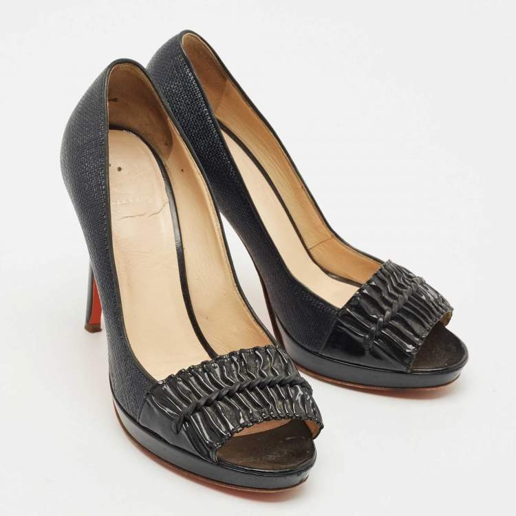 Pre Owned Versace Black Coated Raffia and Patent Leather Peep Toe Pumps Size 38