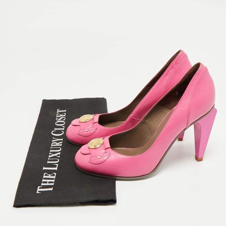Pre Owned Versace Pink Leather Medusa Pumps Size 38