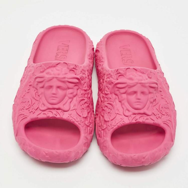 Pre Owned Versace Pink  Rubber Medusa Embossed Pool Slides Size 40