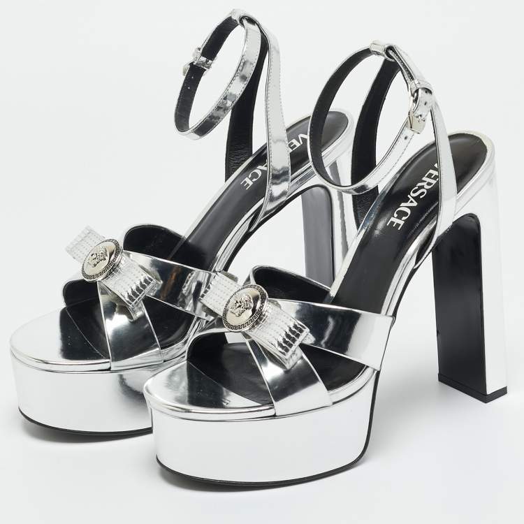 Pre Owned Versace Silver Foil Leather Ankle Strap Platform Sandals Size 40