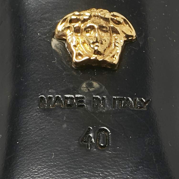 Pre Owned Versace Black Leather Medusa Embellished Pointed Toe Pumps Size 40