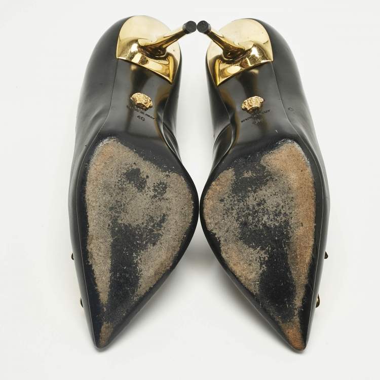 Pre Owned Versace Black Leather Medusa Embellished Pointed Toe Pumps Size 40