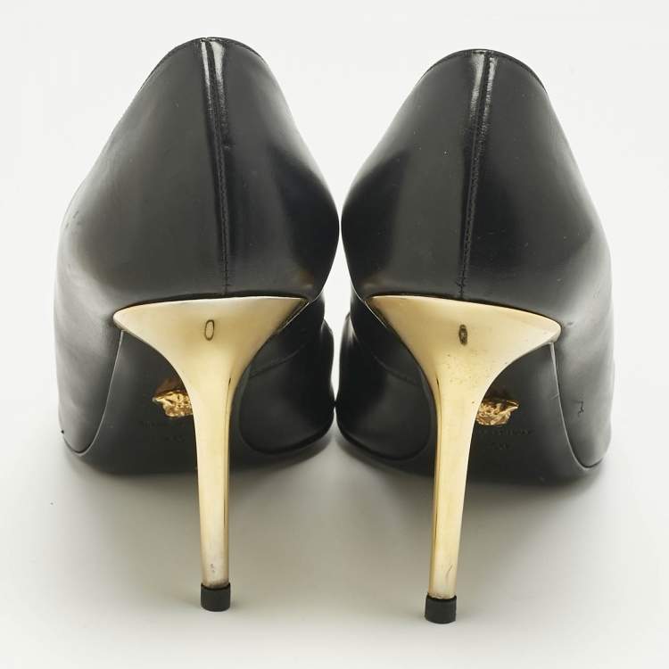 Pre Owned Versace Black Leather Medusa Embellished Pointed Toe Pumps Size 40