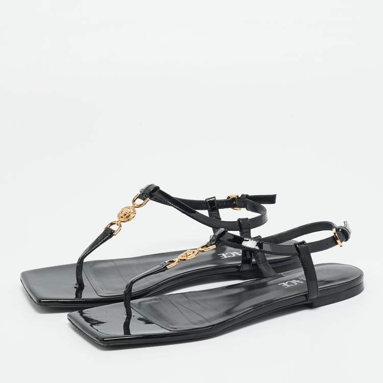 Pre Owned Versace Medusa Size 38 Black Patent Leather Thong Flat Sandals