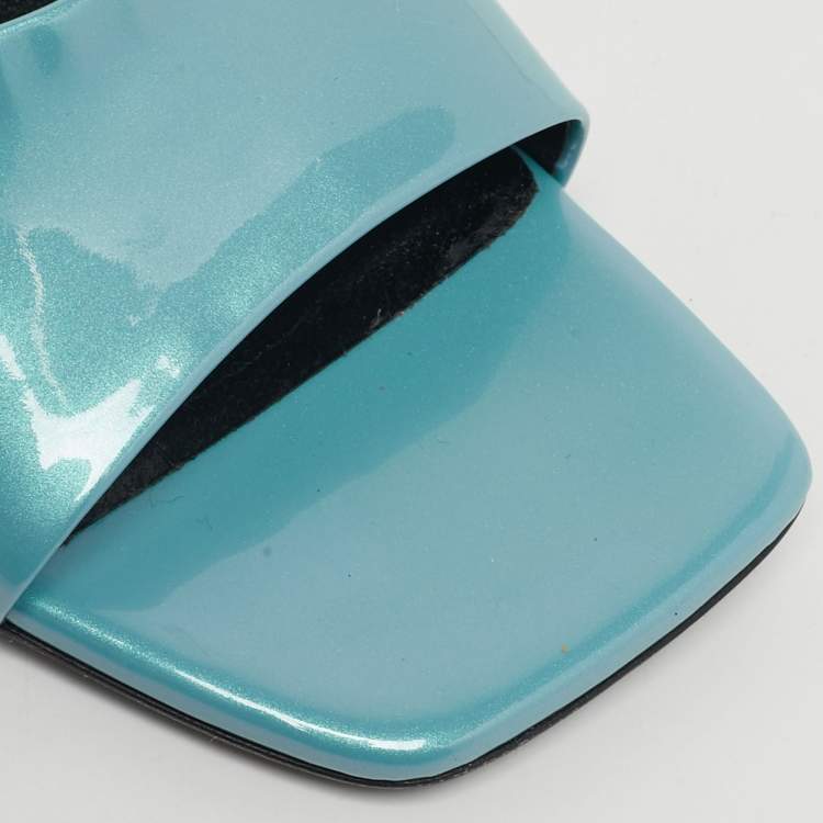 مملوكة مسبقًا Versace Bright Crystal Size 39 Blue Patent Leather Slide Sandals