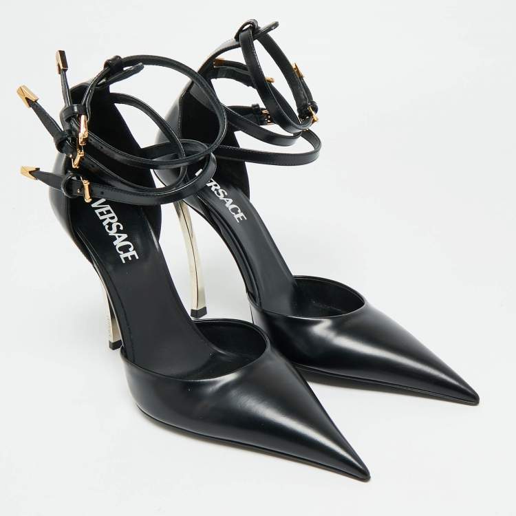 مملوكة مسبقًا Versace Pin-Point Size 39.5 Black Leather Pumps