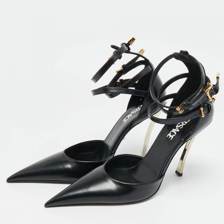 مملوكة مسبقًا Versace Pin-Point Size 39.5 Black Leather Pumps