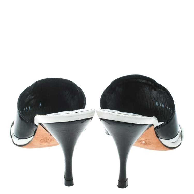 Pre Owned Versace Monochrome Leather Plaque Sandals Size 36