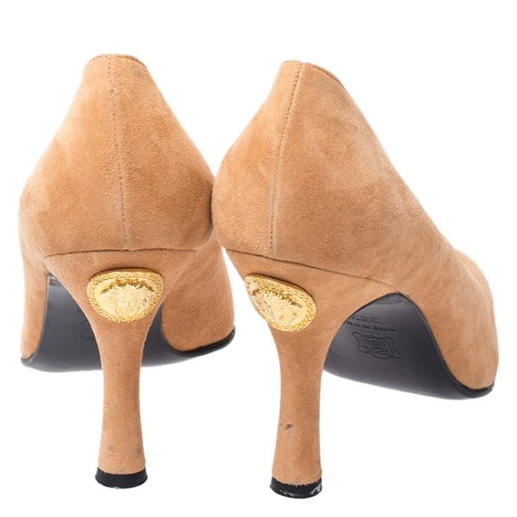 Pre Owned Versace Beige Suede Pointed Toe Pumps Size 38.5