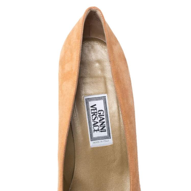 Pre Owned Versace Beige Suede Pointed Toe Pumps Size 38.5
