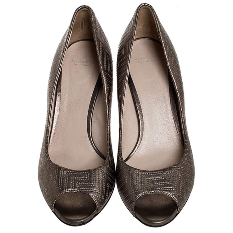 Pre Owned Versace Metallic Grey Embroidered Leather Peep Toe Platform Pumps Size 38