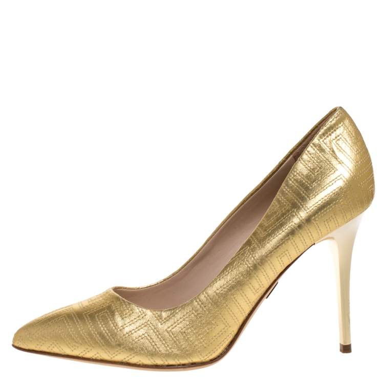 Pre Owned Versace Gold Quilted Leather Pointed Toe Pumps Size 38