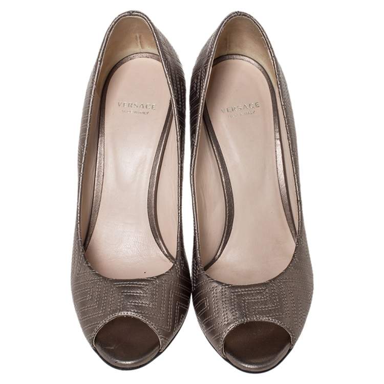 Pre Owned Versace Metallic Embroidered Leather Peep Toe Pumps Size 37