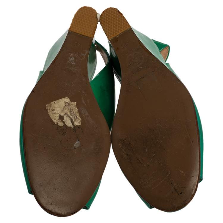 Pre Owned Versace Green Patent Leather Medusa Logo Open Toe Wedge Slingback Sandals Size 40