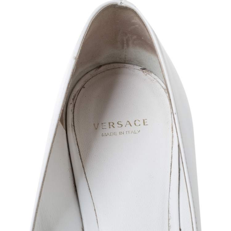 Pre Owned Versace White Leather Medusa Pointed Toe Ballet Flats Size 38