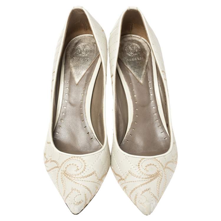 Pre Owned Versace White Embroidered Quilted Leather Pointed Toe Pumps Size 39