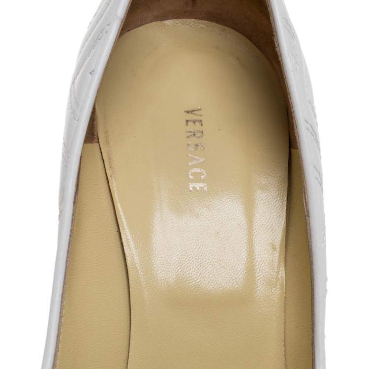 Pre Owned Versace White Leather Pointed Toe Pumps Size 38