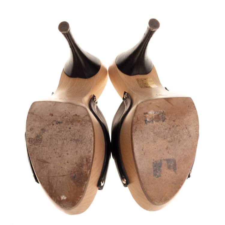 Pre Owned Versace Black Leather Slide Sandals Size 37