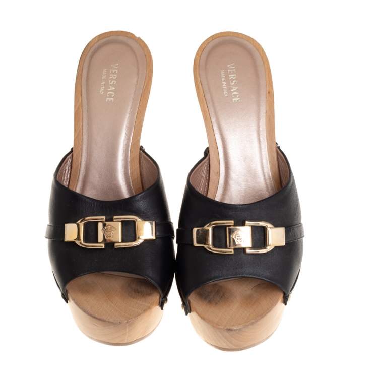 Pre Owned Versace Black Leather Slide Sandals Size 37