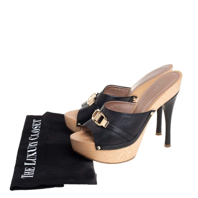 Pre Owned Versace Black Leather Slide Sandals Size 37