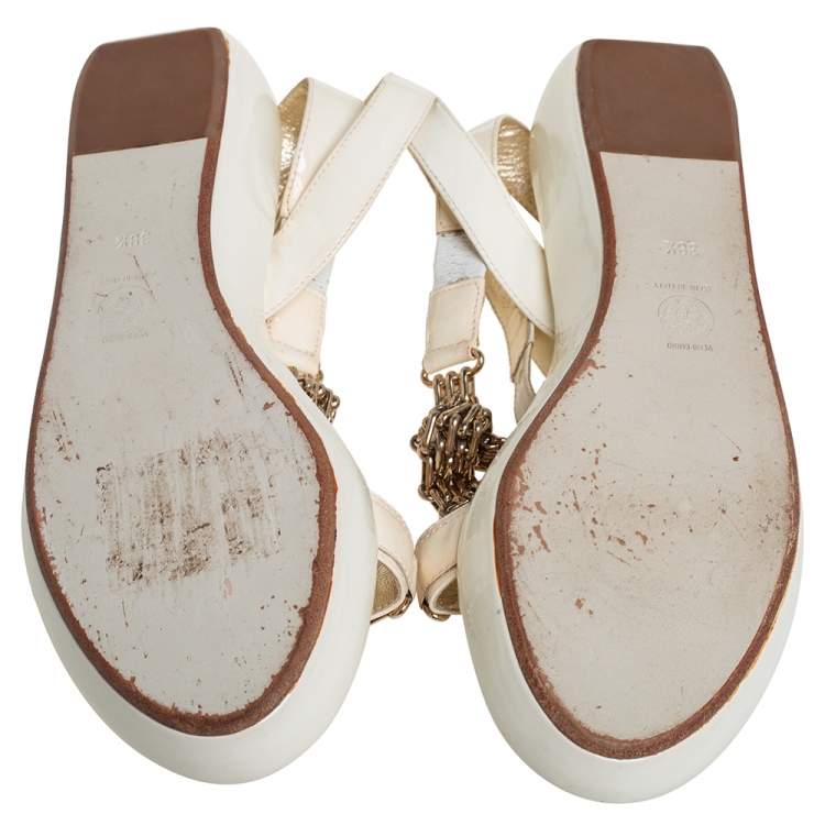 Pre Owned Versace White Patent Leather Chain Ankle Strap Sandals Size 39.5