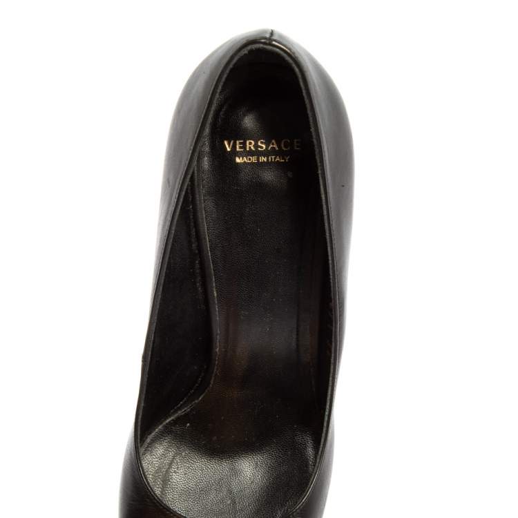 Pre Owned Versace Black Leather Medusa Embellished Pointed Toe Pumps Size 36
