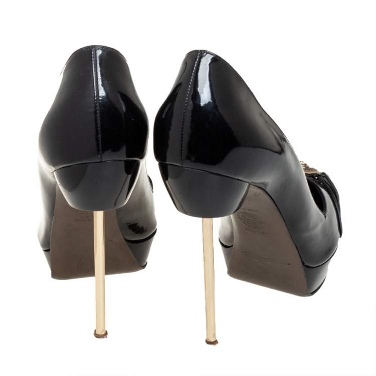 Pre Owned Versace Black Patent Leather Medusa Logo Pointed Toe Pumps Size 41