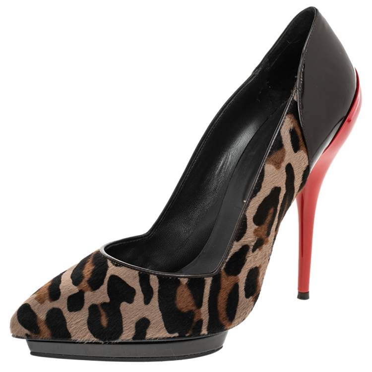 مملوكة مسبقًا Versace Brown Leopard Print Calf Hair And Patent Leather Pointed Toe Pumps Size 41