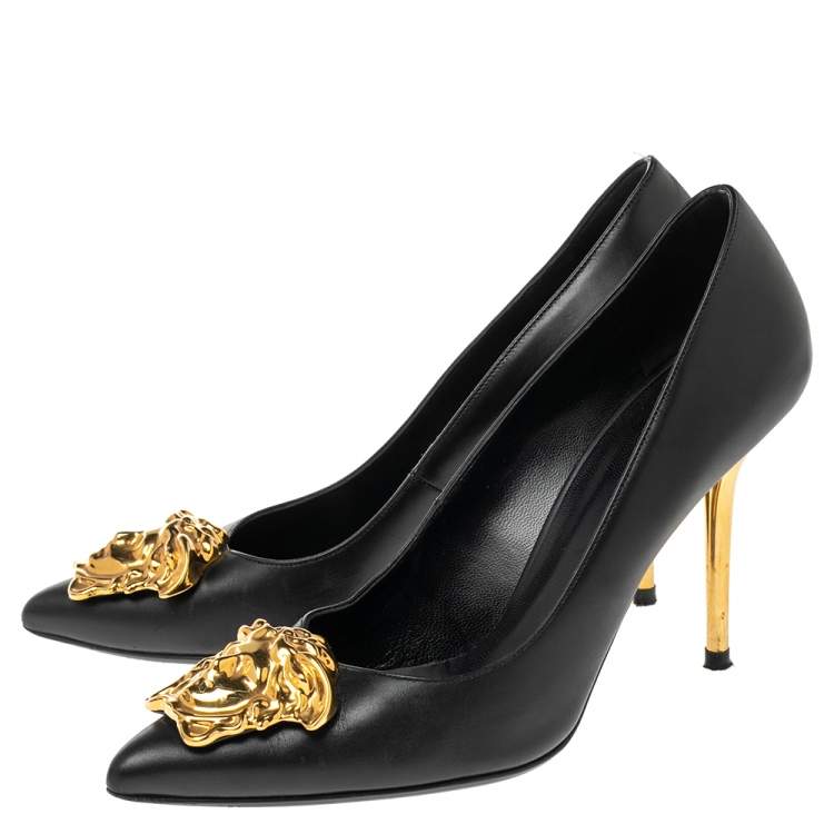 Pre Owned Versace Black Leather Medusa Pointed Toe Pumps Size 37.5