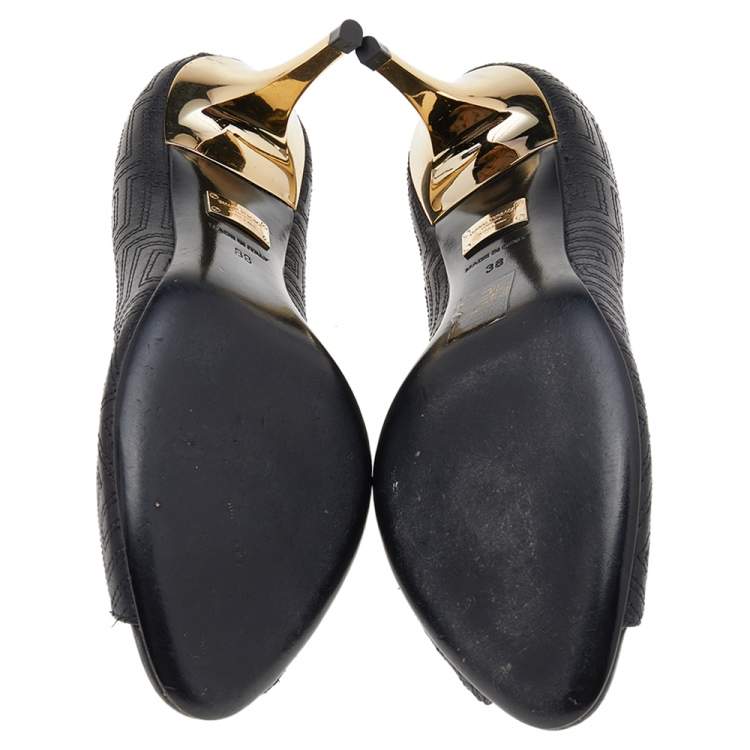 Pre Owned Versace Black Quilted Leather Peep Toe Pumps Size 38