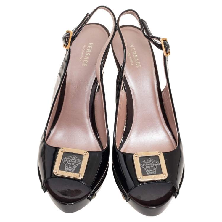مملوكة مسبقًا Versace Black Patent Leather Medusa Head Buckle Peep-Toe Slingback Sandals Size 37.5